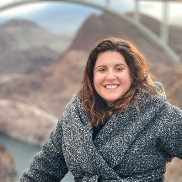 Hello from sunny LA! I’m Liora. - Picture 4 of 11